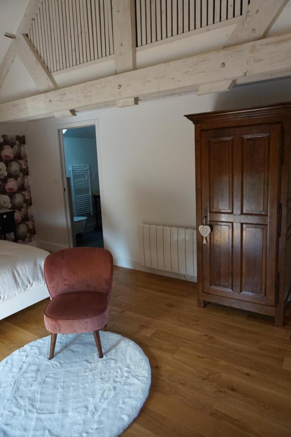 Au Fil De L'Eau Bed & Breakfast Le Vast Bagian luar foto