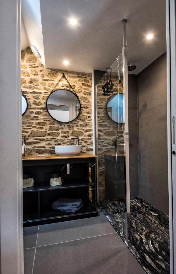 Au Fil De L'Eau Bed & Breakfast Le Vast Bagian luar foto