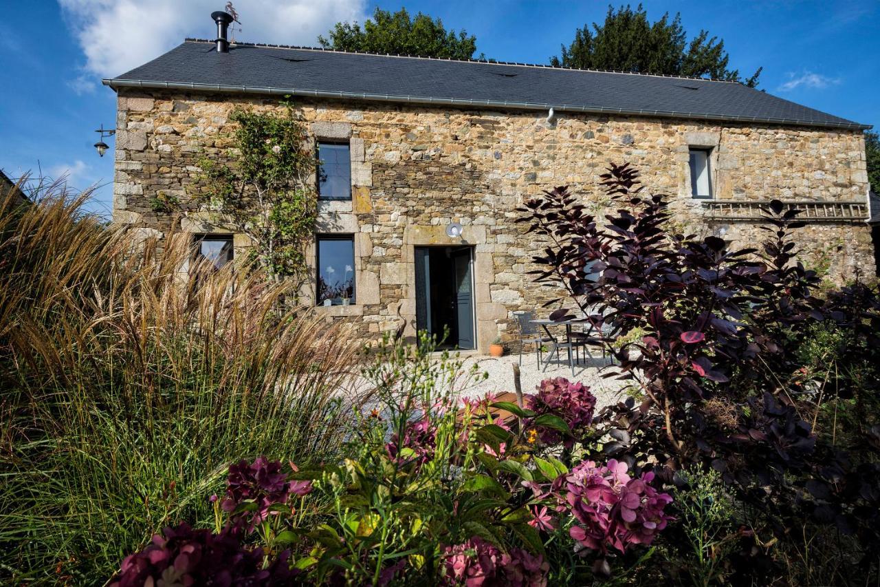 Au Fil De L'Eau Bed & Breakfast Le Vast Bagian luar foto