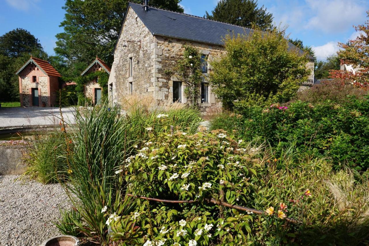 Au Fil De L'Eau Bed & Breakfast Le Vast Bagian luar foto