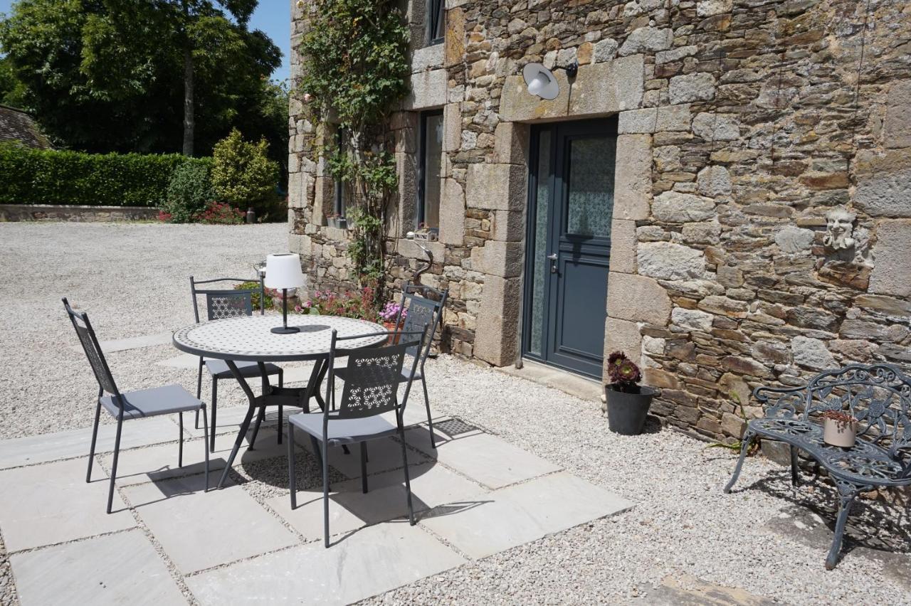 Au Fil De L'Eau Bed & Breakfast Le Vast Bagian luar foto