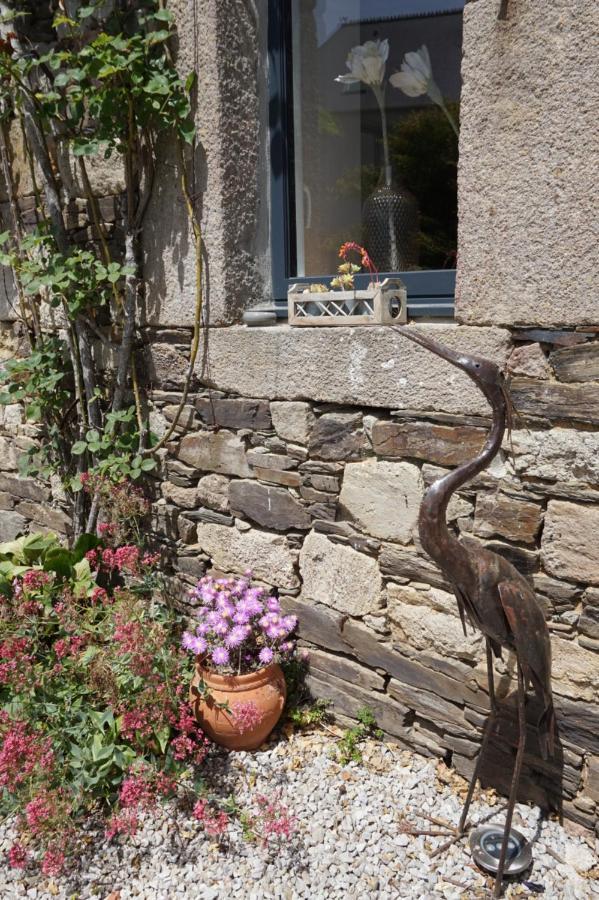 Au Fil De L'Eau Bed & Breakfast Le Vast Bagian luar foto