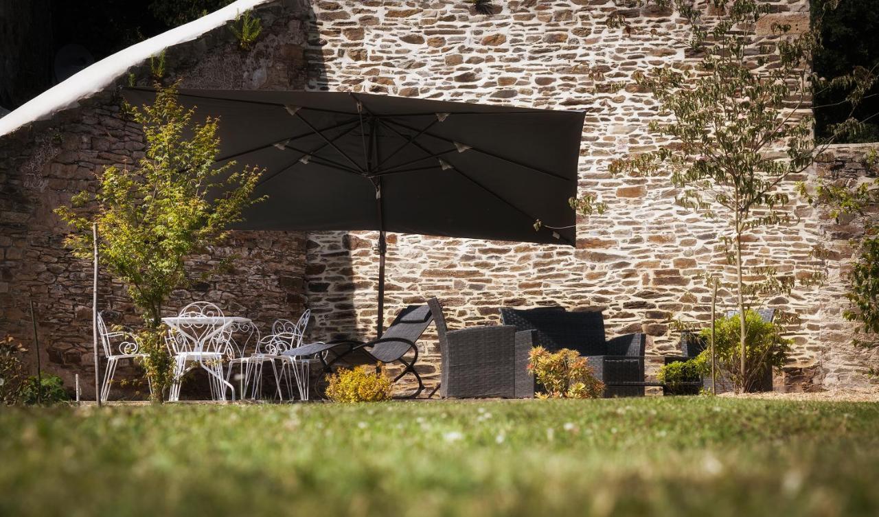 Au Fil De L'Eau Bed & Breakfast Le Vast Bagian luar foto
