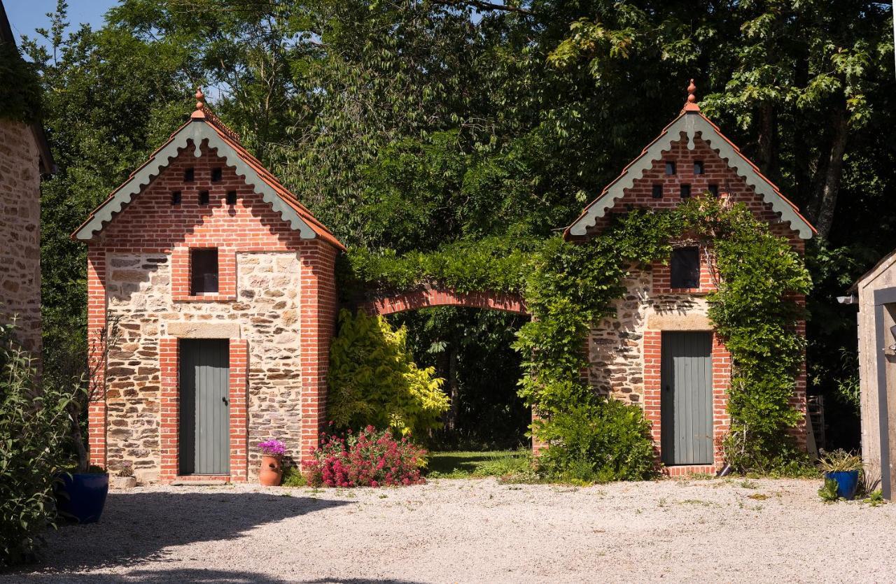 Au Fil De L'Eau Bed & Breakfast Le Vast Bagian luar foto