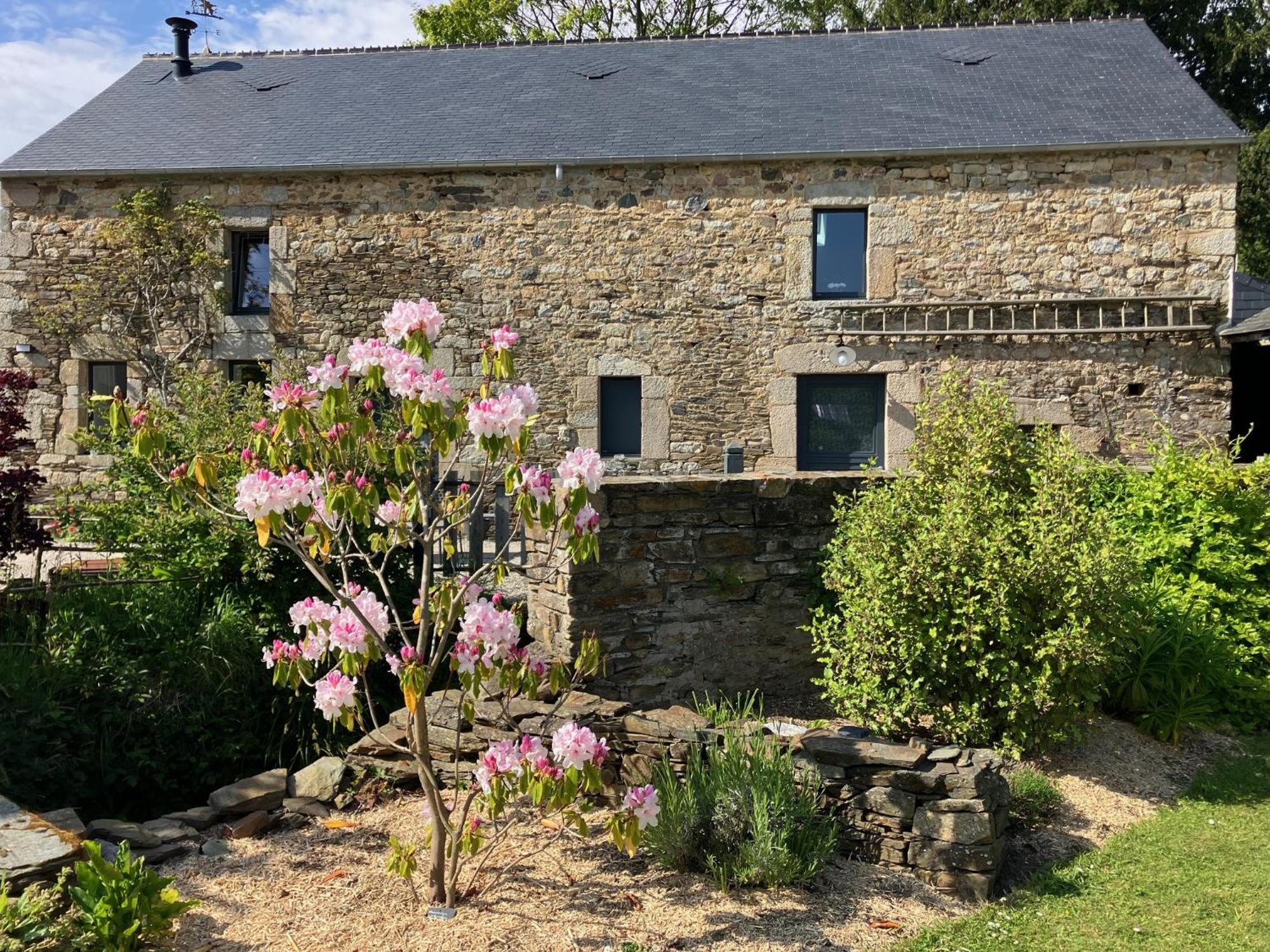 Au Fil De L'Eau Bed & Breakfast Le Vast Bagian luar foto