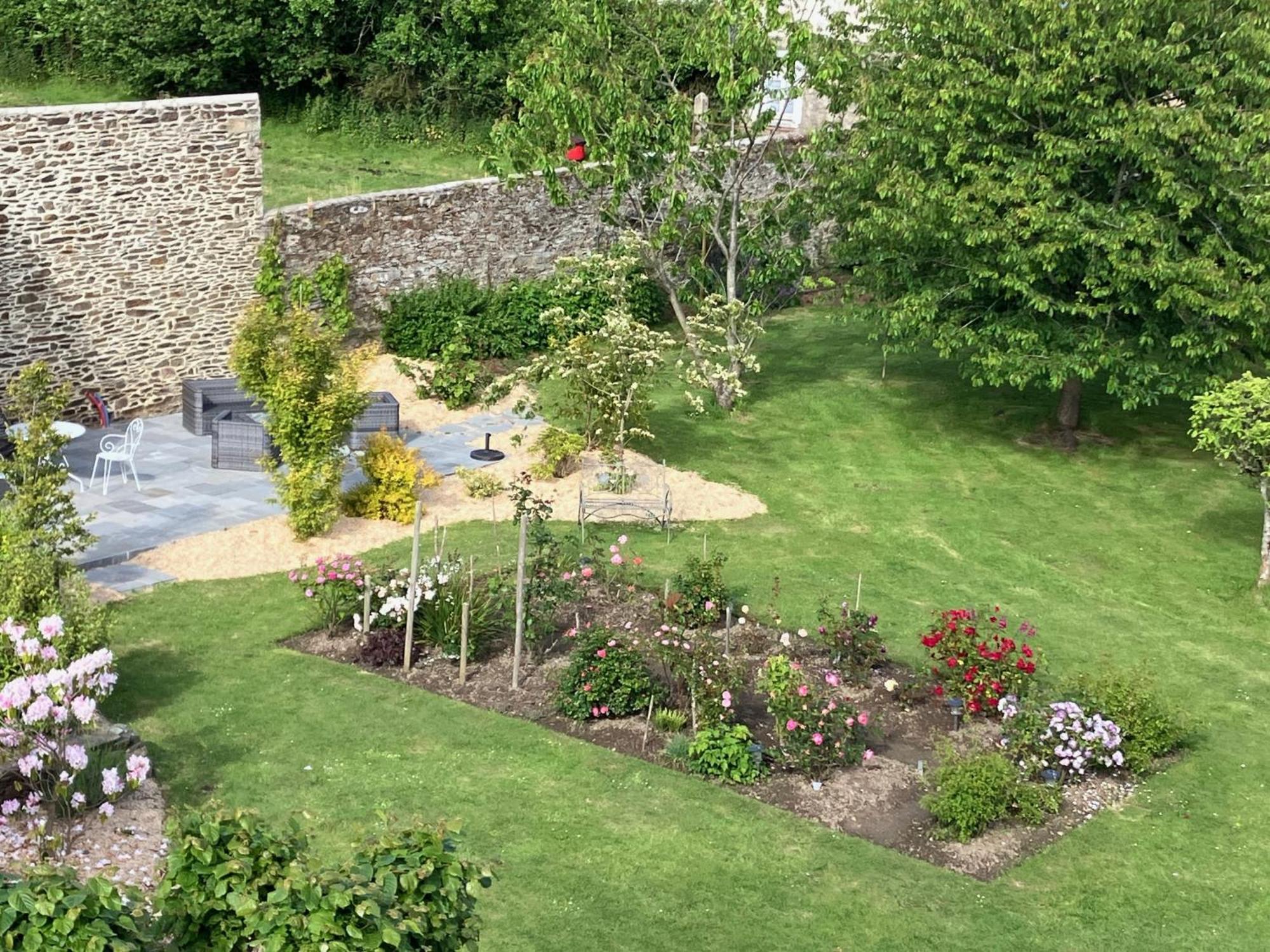 Au Fil De L'Eau Bed & Breakfast Le Vast Bagian luar foto